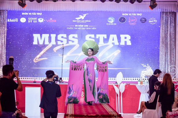 ​ Miss Star LHU 2022                      ​