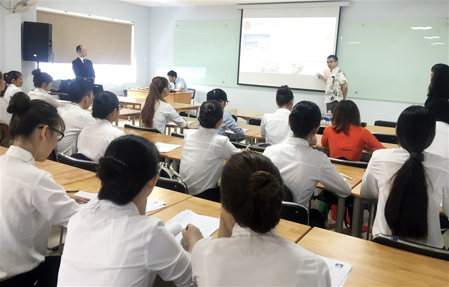 Sinh viên LHU tham gia Internship có lương tại khách sạn 5* ở Nhật