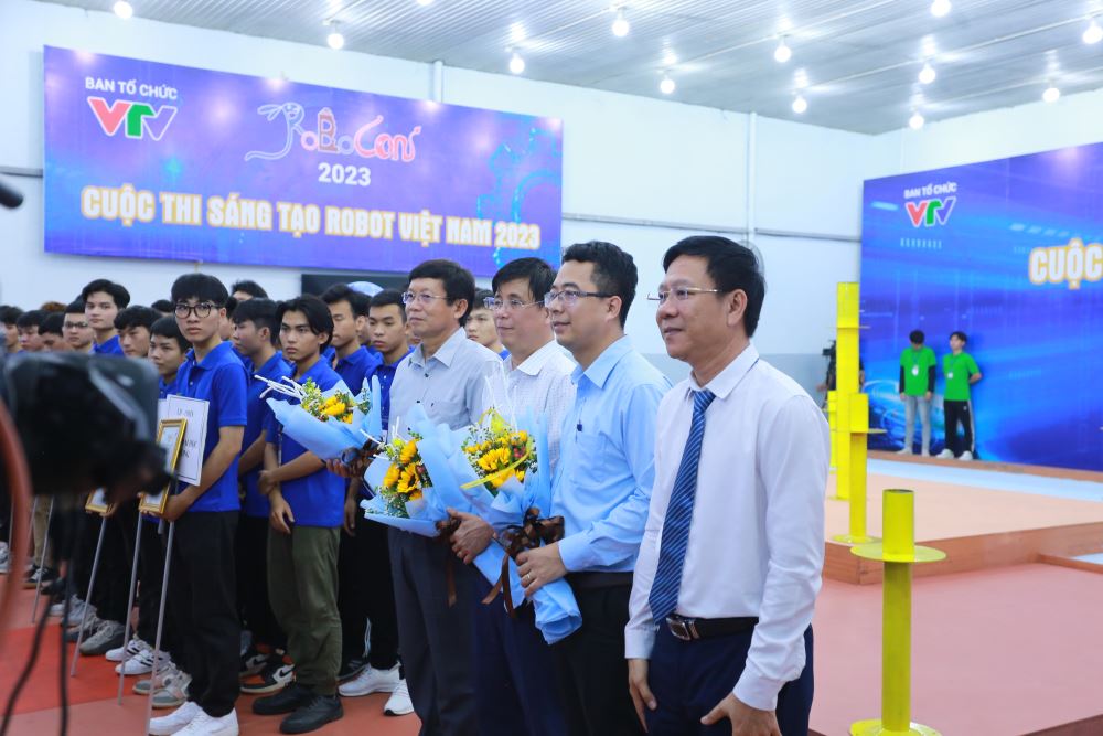 Vòng loại Robocon Việt Nam 2023 KV phía Nam được chính thức khởi tranh tại Trung tâm Công nghệ Robot Đại học Lạc Hồng